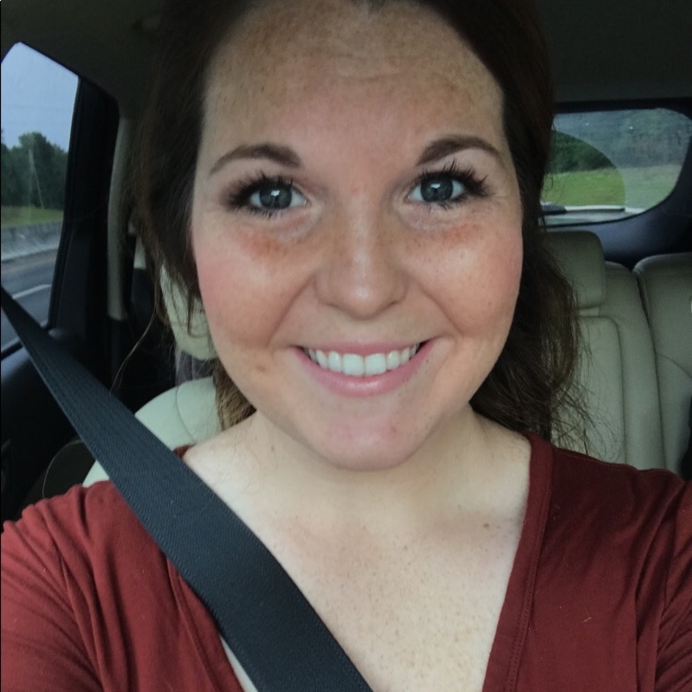 Meet your Posher, Hannah